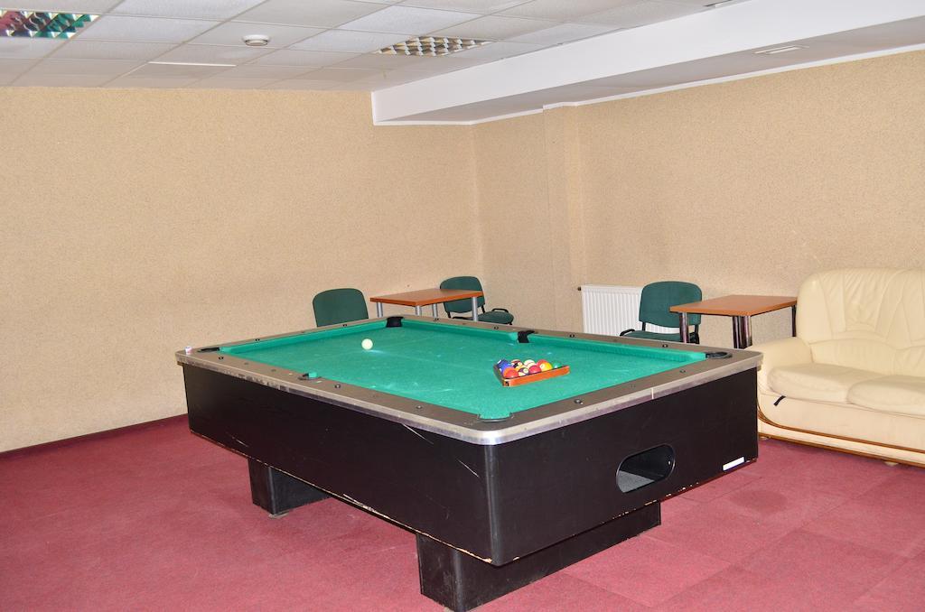 Hotel Mikorzyn Ślesin Εξωτερικό φωτογραφία