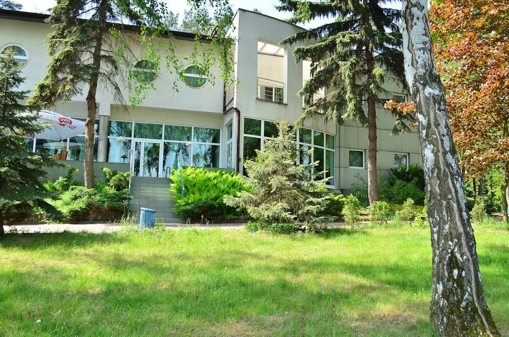Hotel Mikorzyn Ślesin Εξωτερικό φωτογραφία