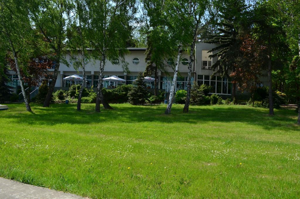 Hotel Mikorzyn Ślesin Εξωτερικό φωτογραφία