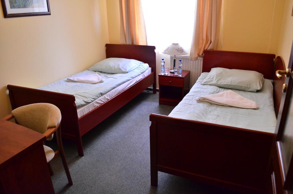 Hotel Mikorzyn Ślesin Δωμάτιο φωτογραφία